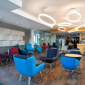 Hotel Express Lisbon Airport By Ihg
